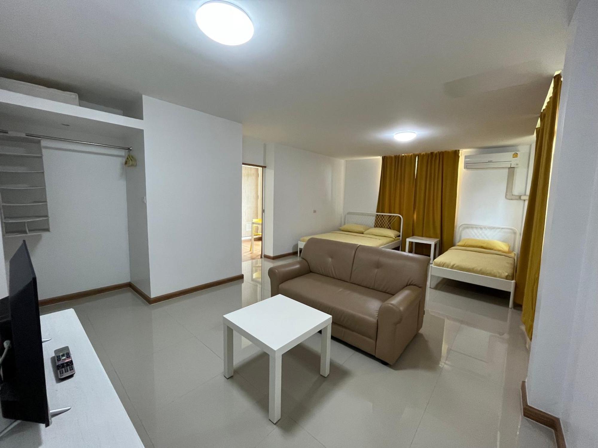 Dao Jaras Fah Hometel ดาวจรัสฟ้าโฮมเทล Bangkok Kültér fotó