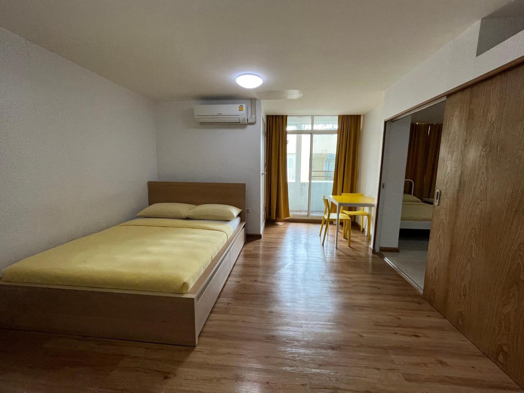 Dao Jaras Fah Hometel ดาวจรัสฟ้าโฮมเทล Bangkok Kültér fotó